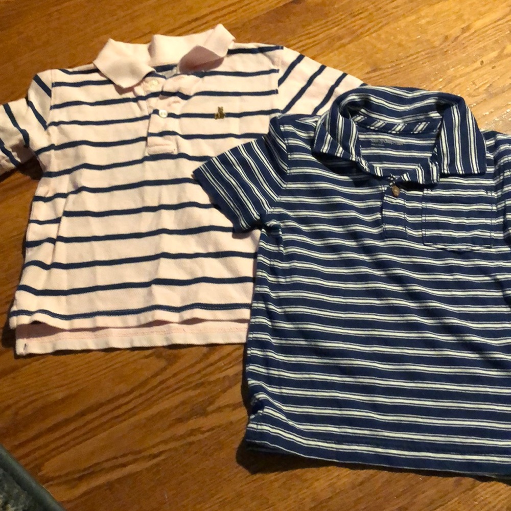 two gap short sleeve collared shirts